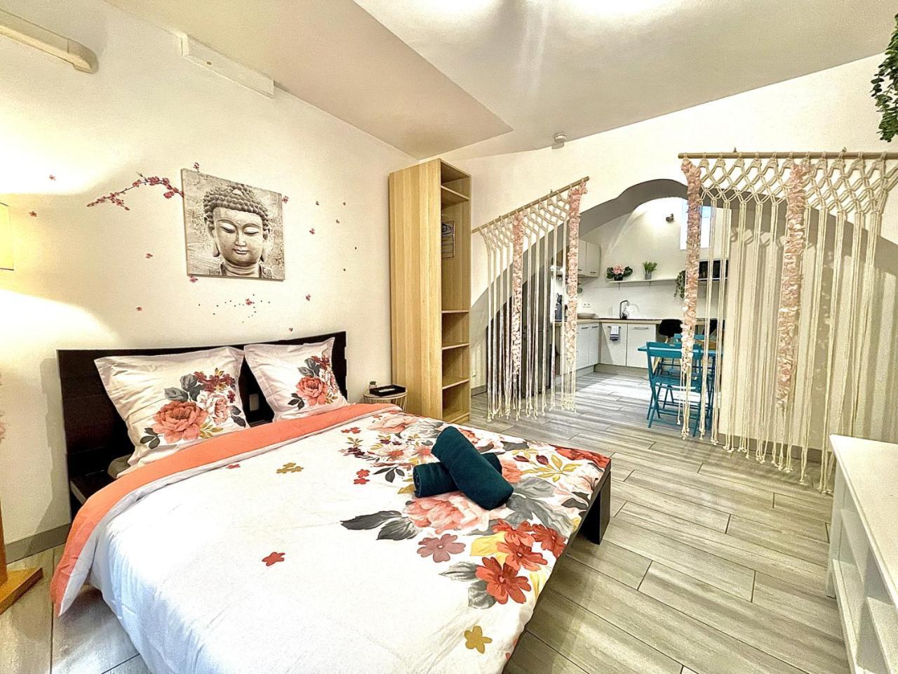 *Le Lotus*Fiber Wifi*Hyper Center* Apartment Salon-de-Provence Luaran gambar